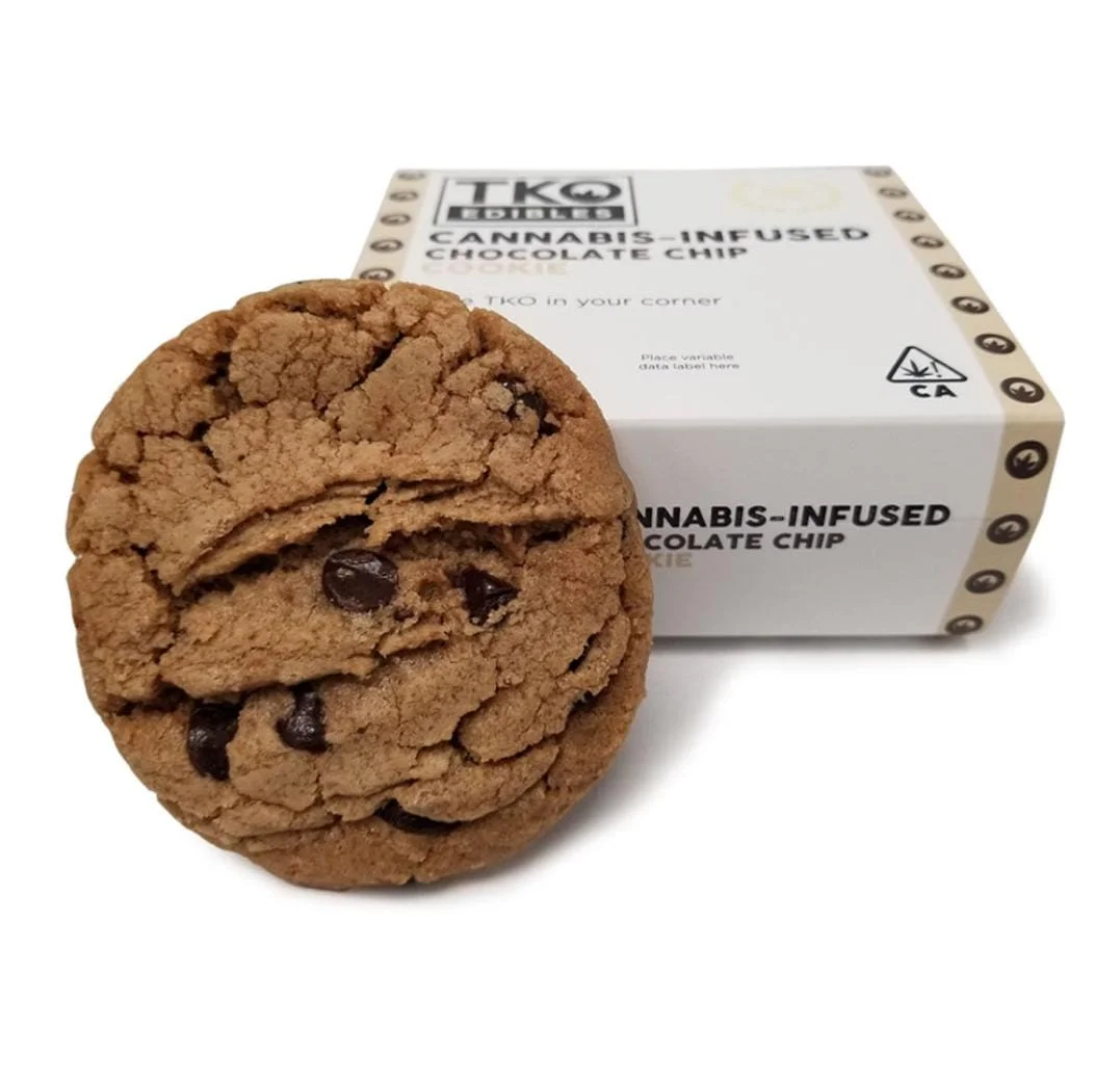 CHOCOLATE CHIP COOKIE